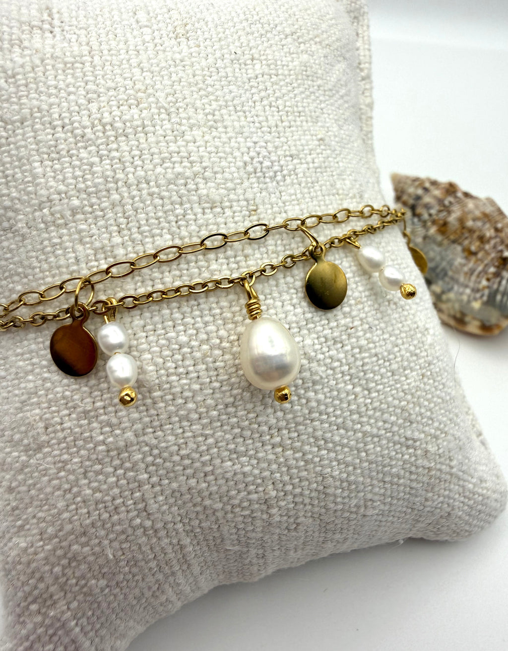 Luminous Layers Armband