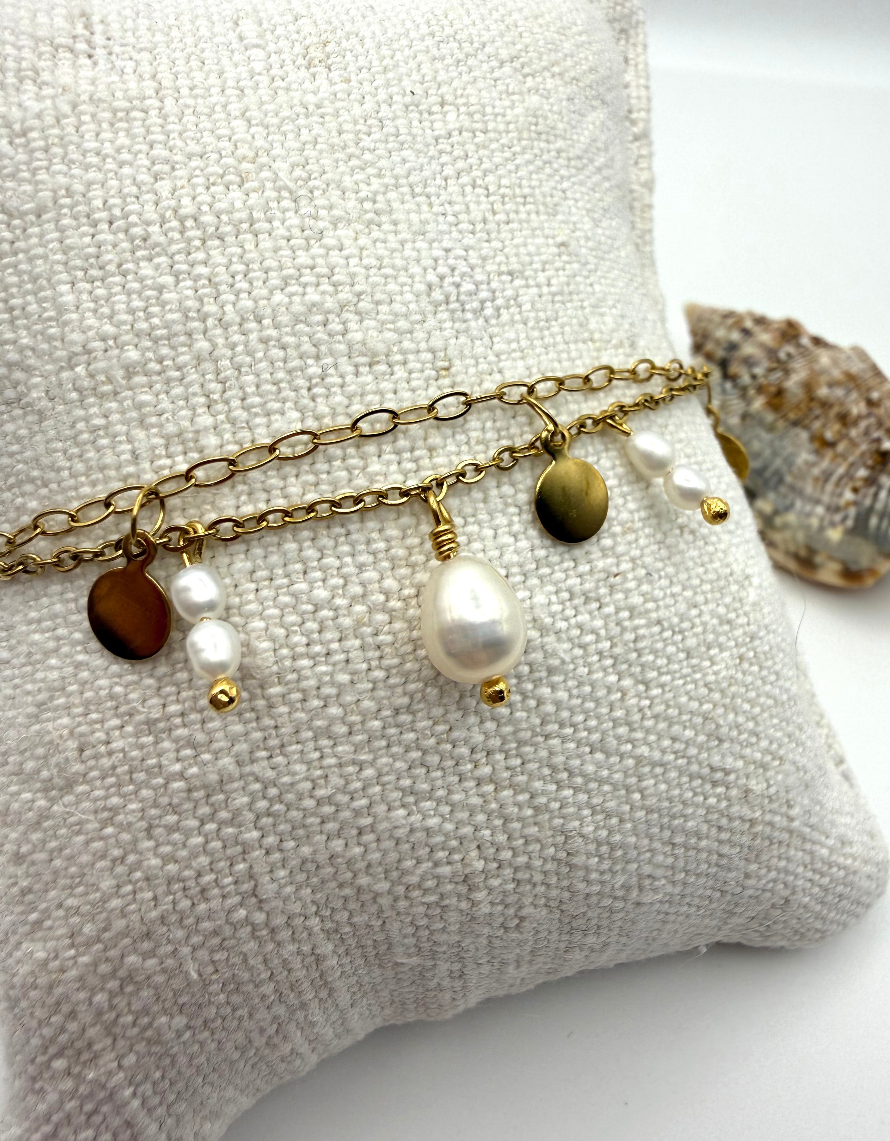 Luminous Layers Armband